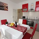 Apartman Seaside Paradise *