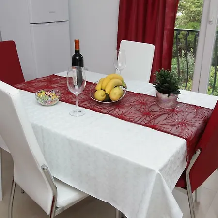 Seaside Paradise Apartman *